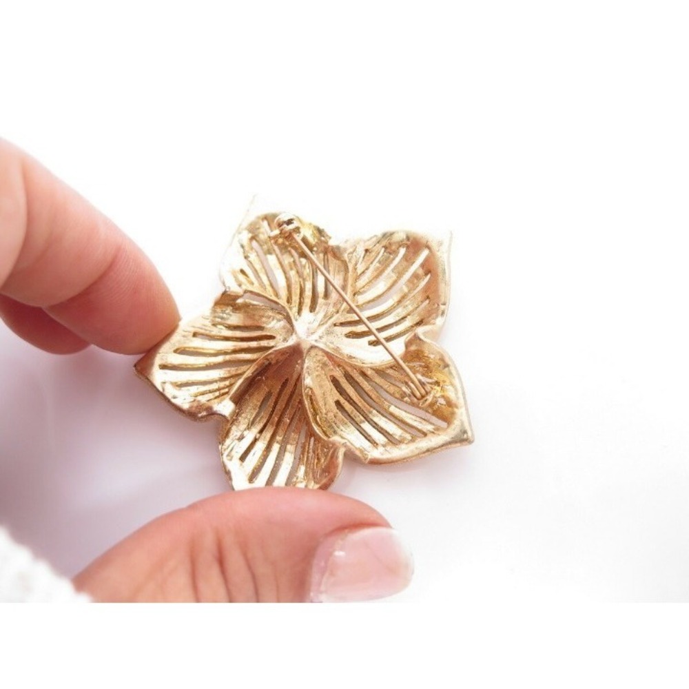 Vtg Large Beautiful Rhinestone Flower Pi - Picture 2 of 3